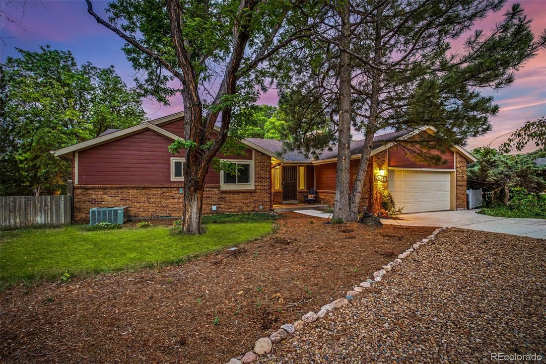 House in Littleton, Colorado, United States 2 - 18558869