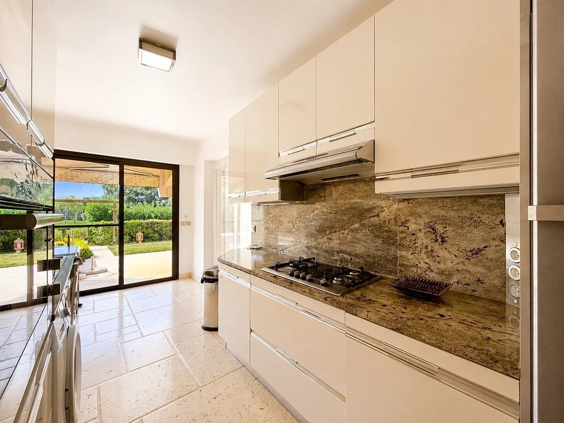 Apartment in French Riviera, Provence-Alpes-Côte d'Azur, France 3 - 18560107