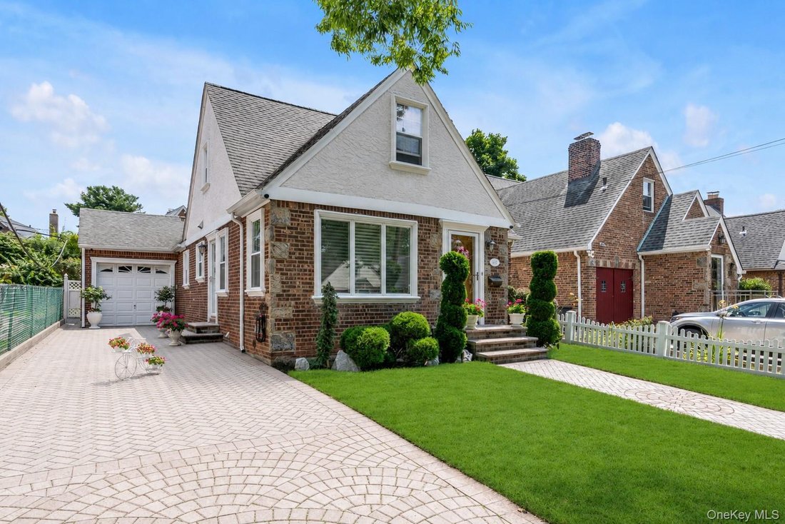 House in New York, New York, United States 1 - 18563073