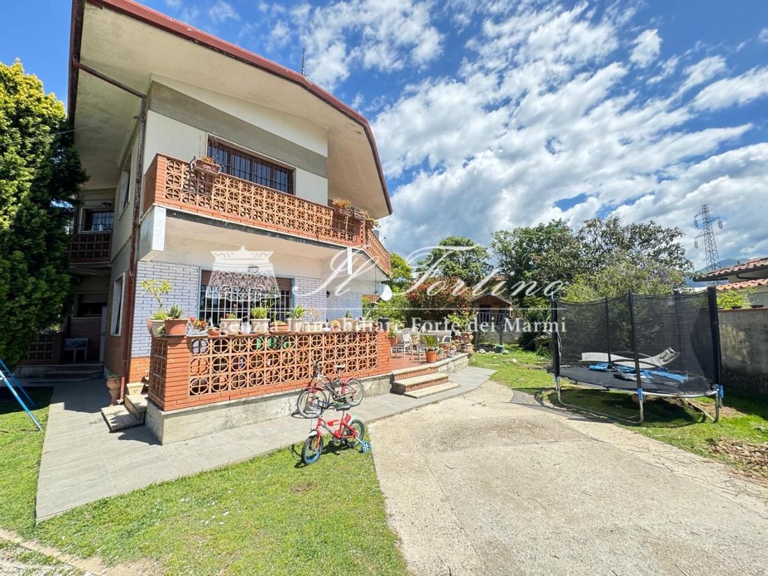 House in Center, Forte dei Marmi, Tuscany 5 - 17294995
