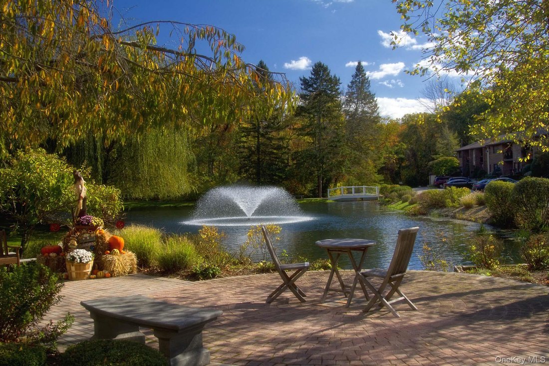 Smithtown, New York, United States 2 - 18562903