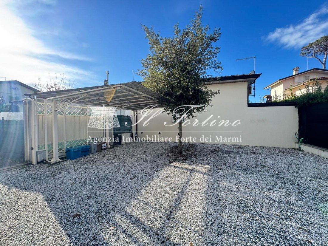Apartment in Center, Forte dei Marmi, Tuscany 2 - 17454561