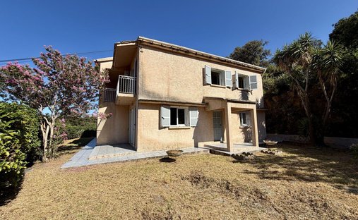 House in Santa-Maria-di-Lota, Corsica, France 1