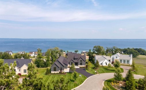 House in Traverse City, Michigan, United States 1