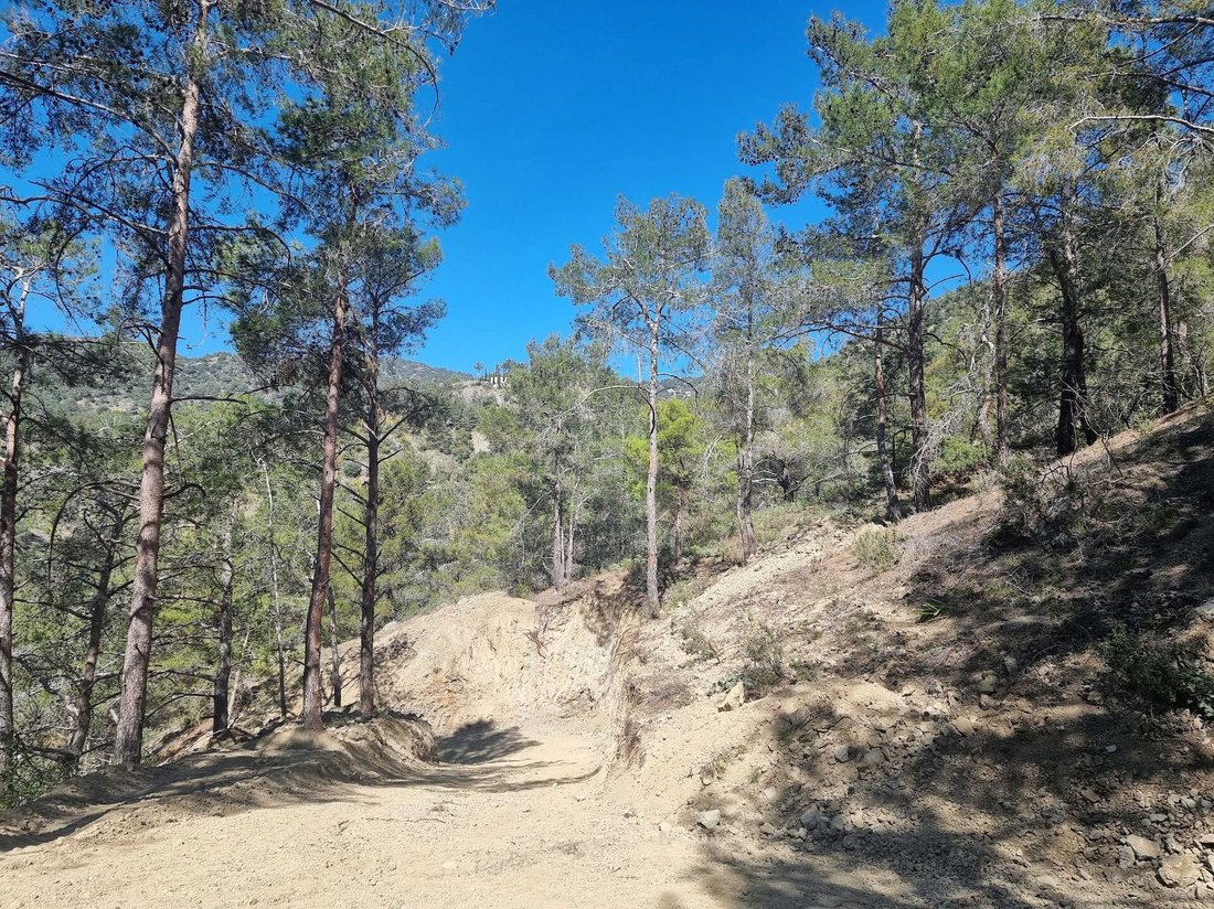 Land in Moniatis, Limassol, Cyprus 2 - 14062569