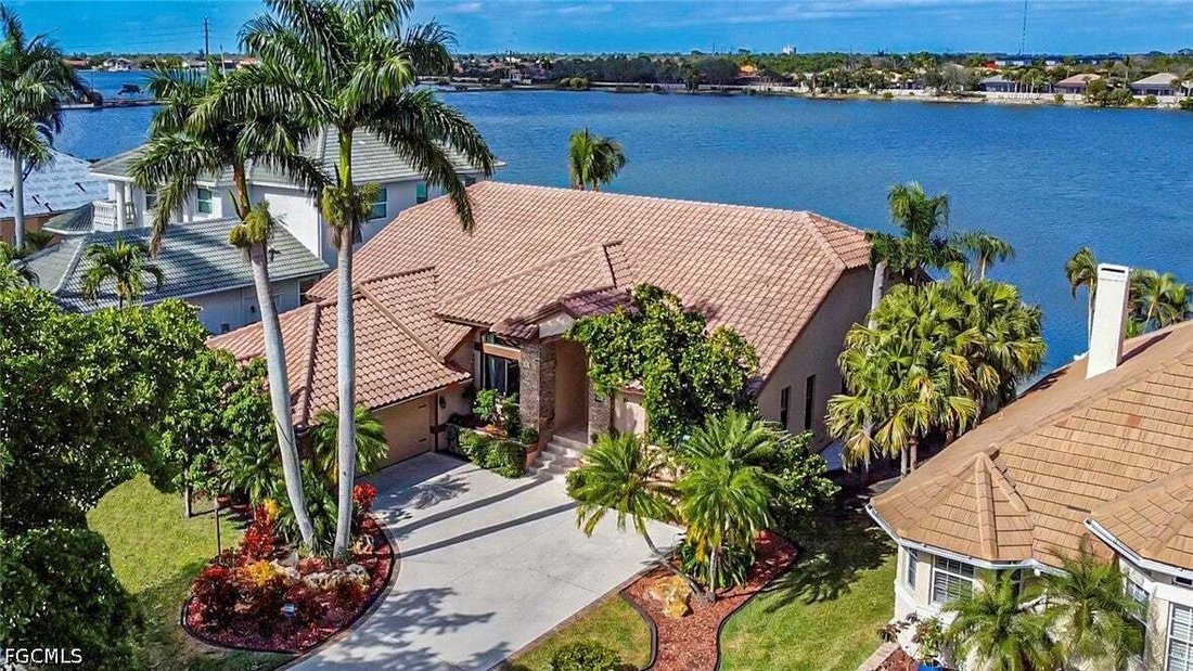 House in Fort Myers, Florida, United States 1 - 18558357