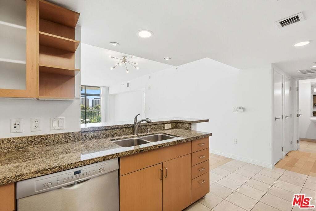 Condo in Marina del Rey, California, United States 5 - 18370001