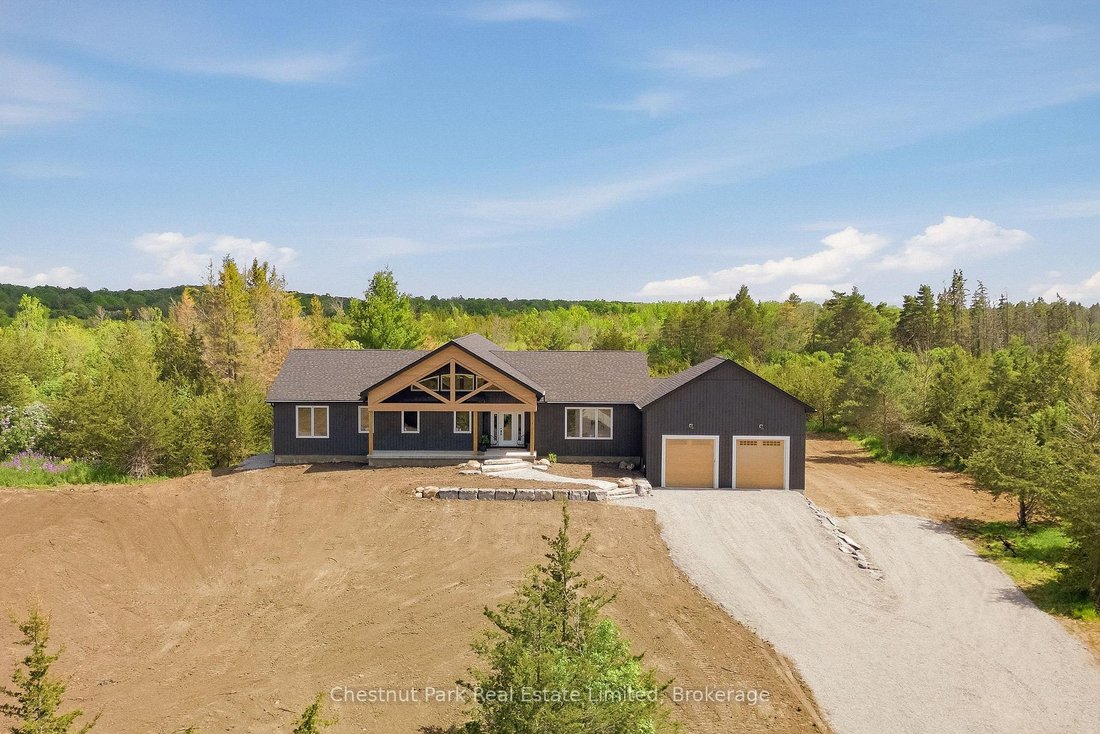 House in Prince Edward, Ontario, Canada 5 - 18566272