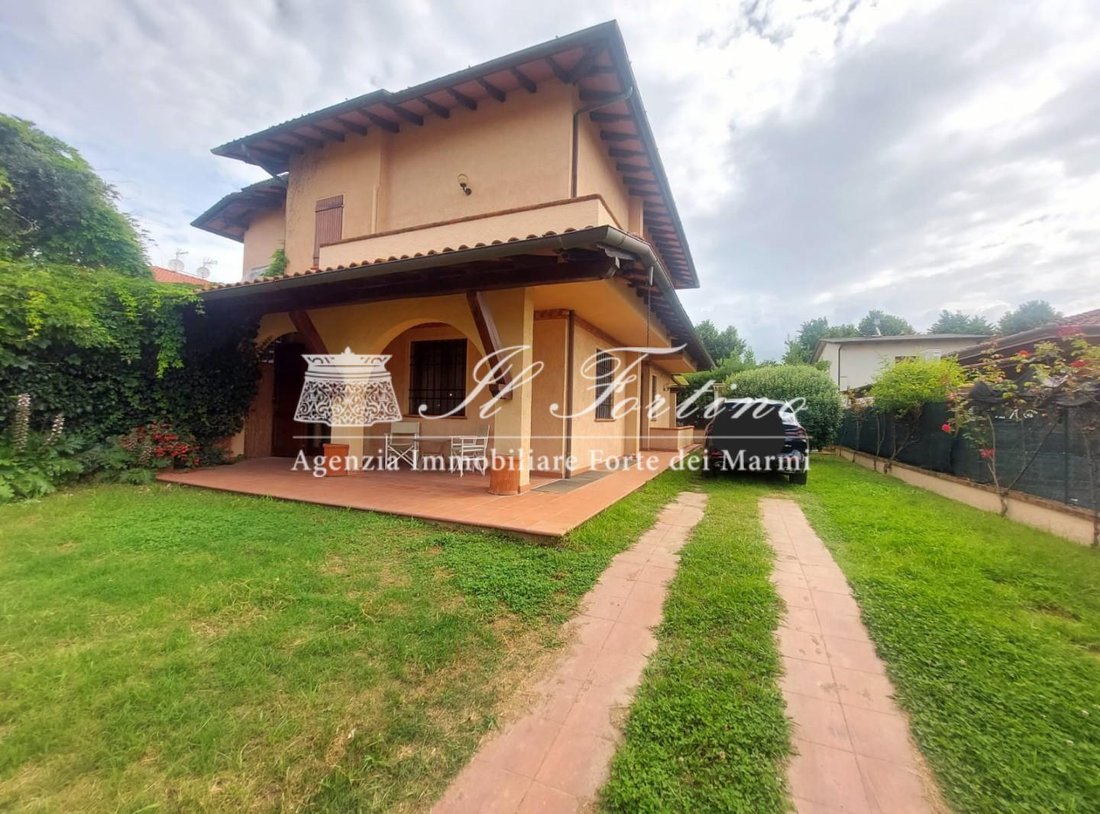 Country House in Center, Forte dei Marmi, Tuscany 1 - 17294932