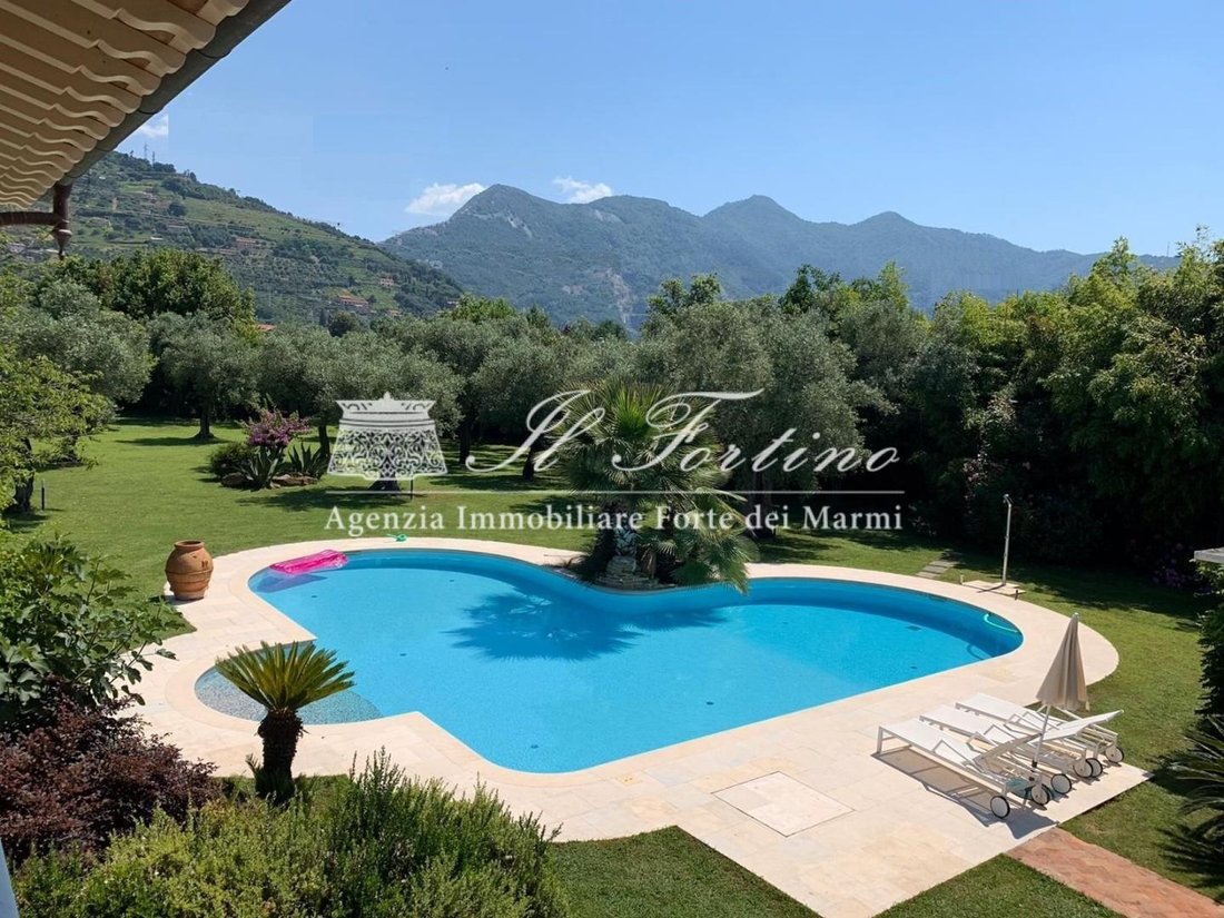 Villa in Seravezza, Tuscany, Italy 5 - 17294952