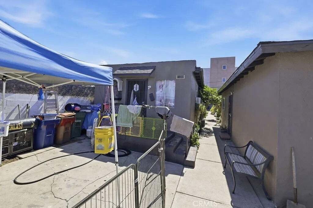Inglewood, California, United States 2 - 18562386