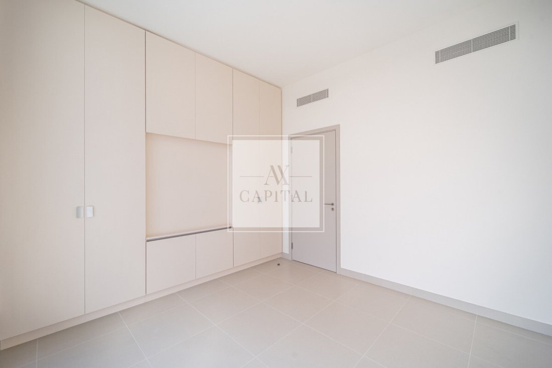 Apartment in Ud al Bayda, Dubai, United Arab Emirates 5 - 18563804