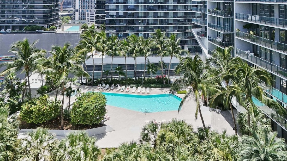 Condo in Miami, Florida, United States 4 - 18561970