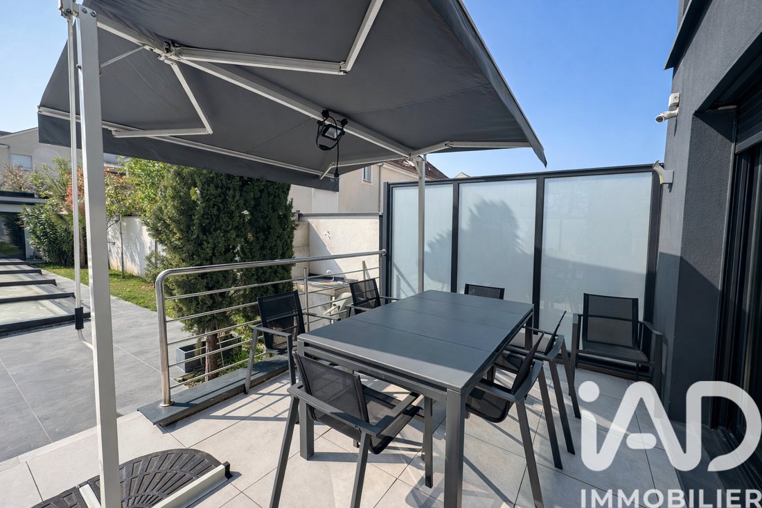House in Mairie, Sainte-Genevieve-des-Bois, France 3 - 17512931