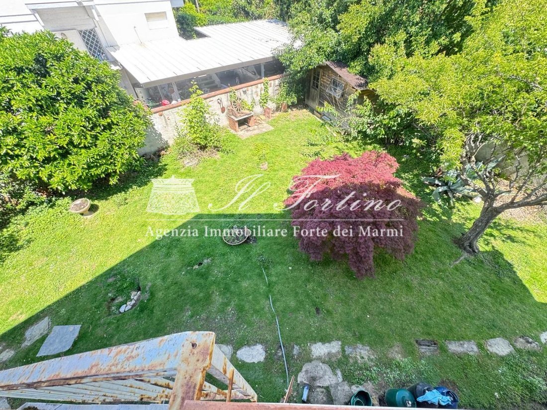 House in Center, Forte dei Marmi, Tuscany 3 - 17294995