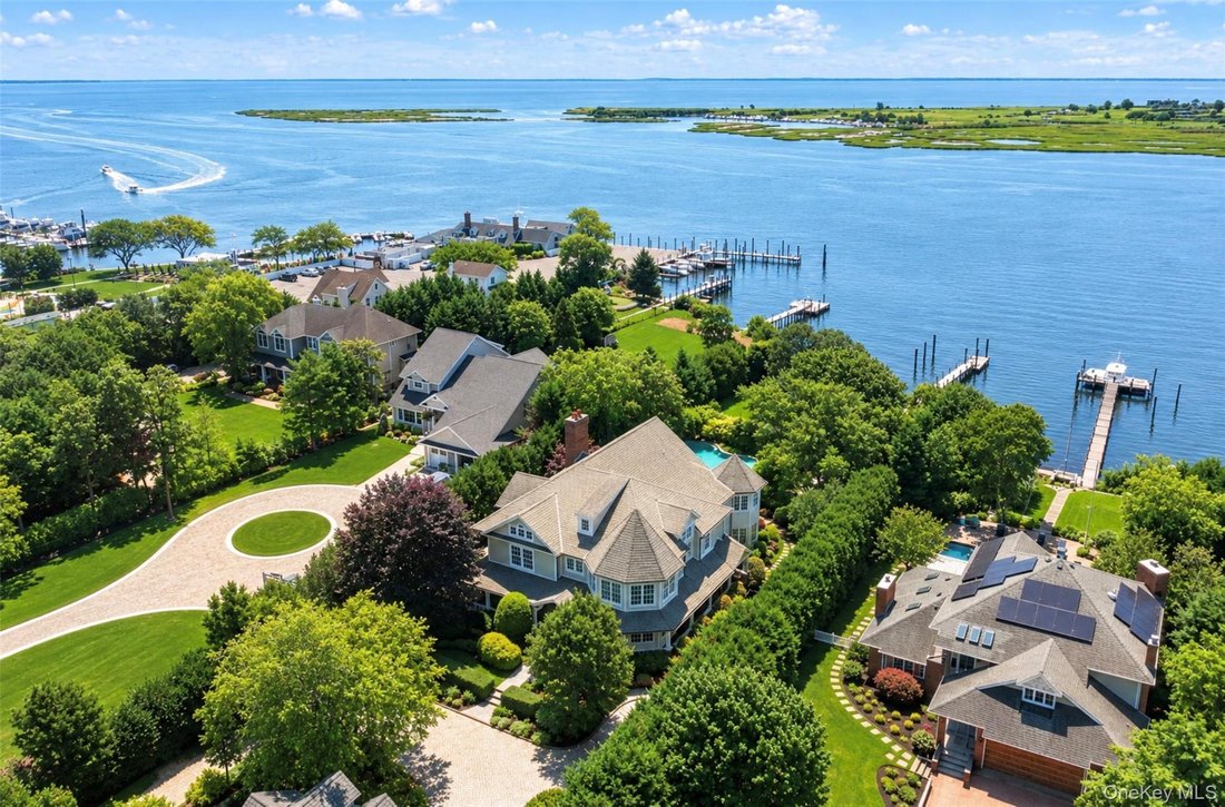 House in West Sayville, New York, United States 1 - 18558348