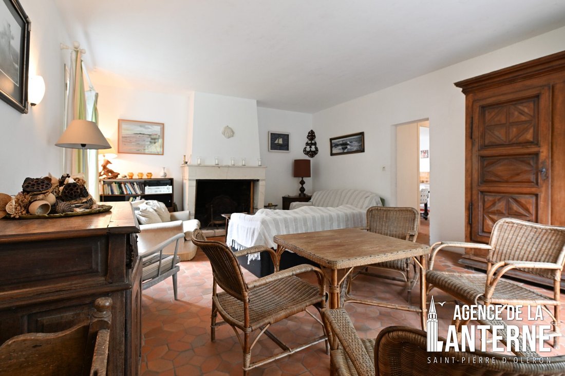 House in Saint-Georges-d'Oleron, Nouvelle-Aquitaine, France 5 - 18564312