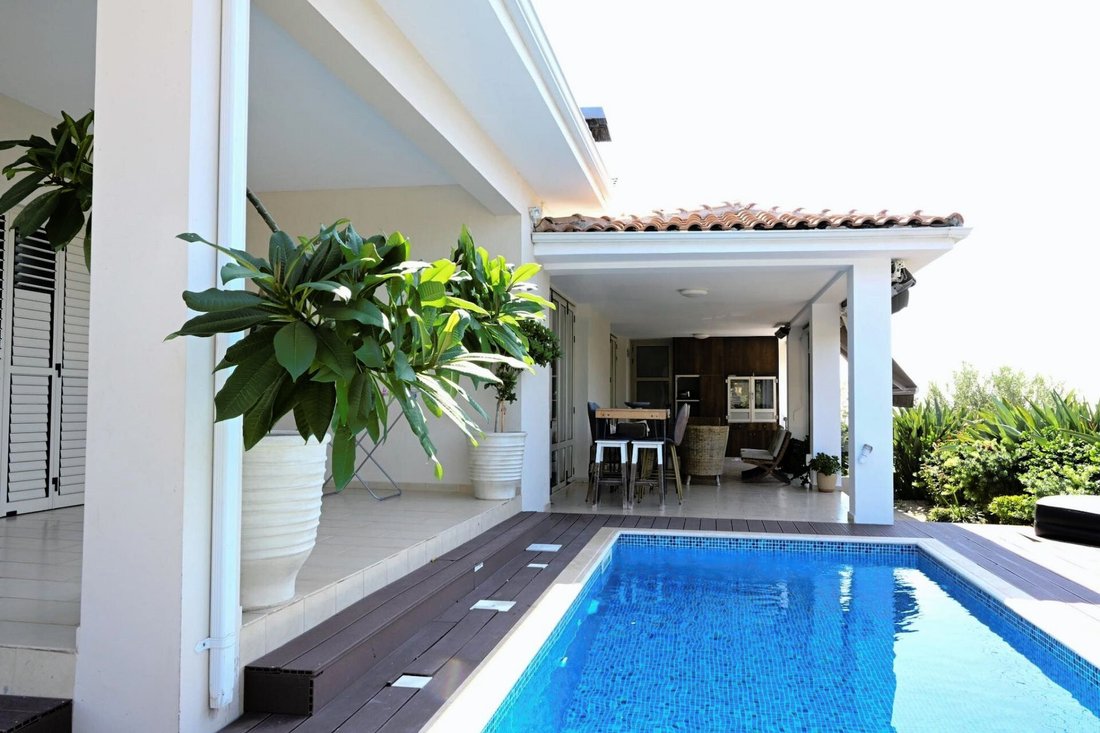 Villa in Mesa Chorio, Paphos, Cyprus 1 - 14077158