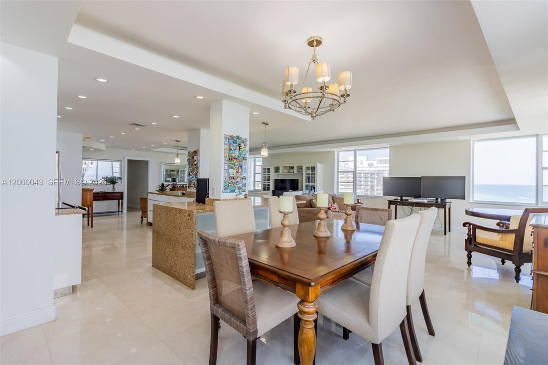 Condo in Miami Beach, Florida, United States 5 - 18562894