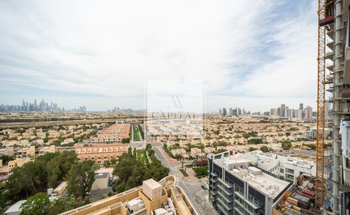 Apartment in Ud al Bayda, Dubai, United Arab Emirates 1