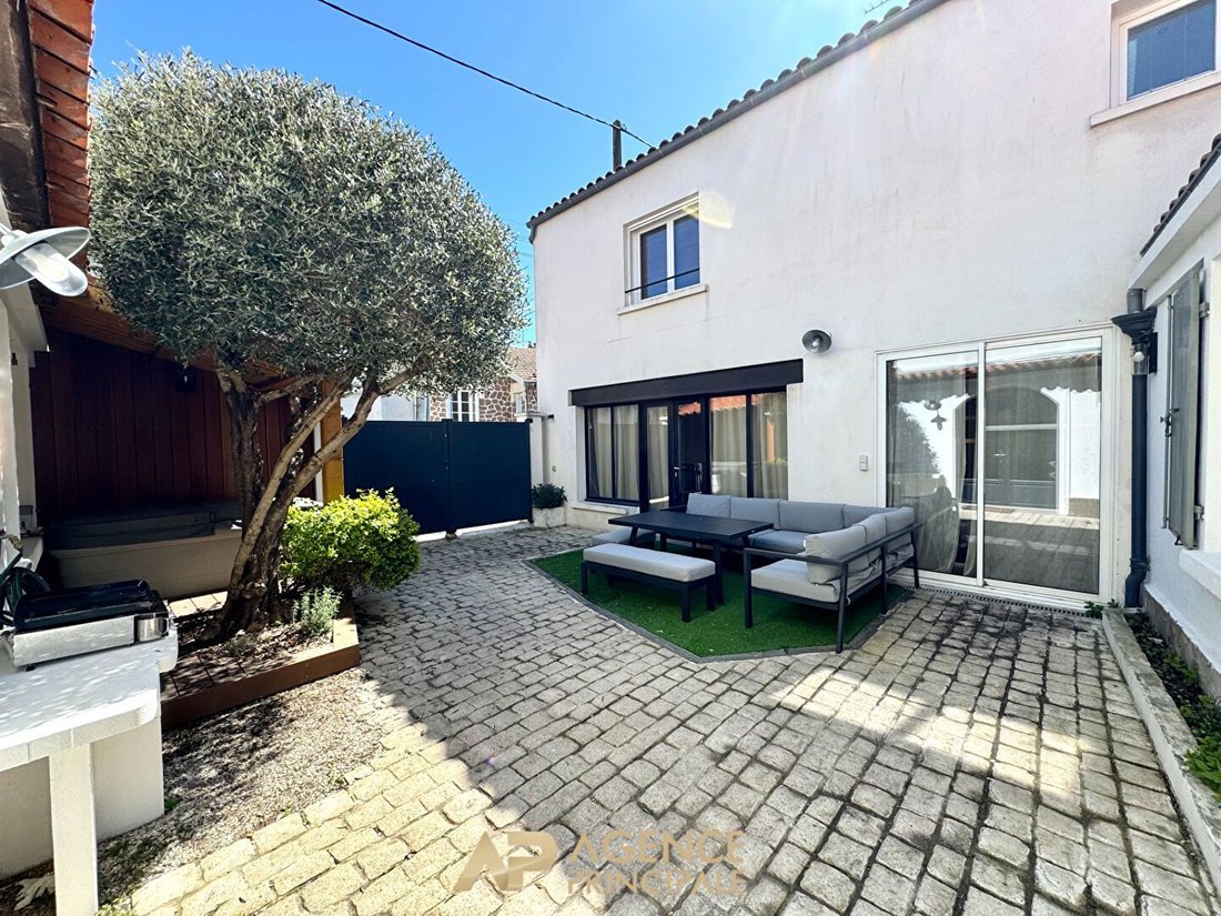 House in Port Neuf, La Rochelle, France 2 - 18565522