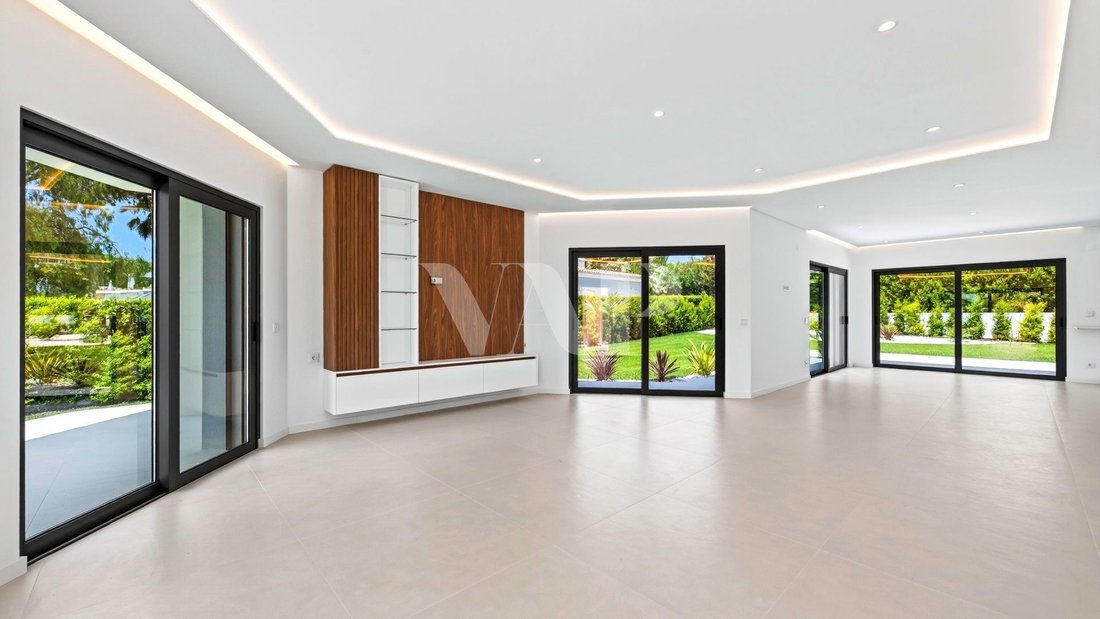 Villa in Vilamoura, Quarteira, Algarve 2 - 18563196