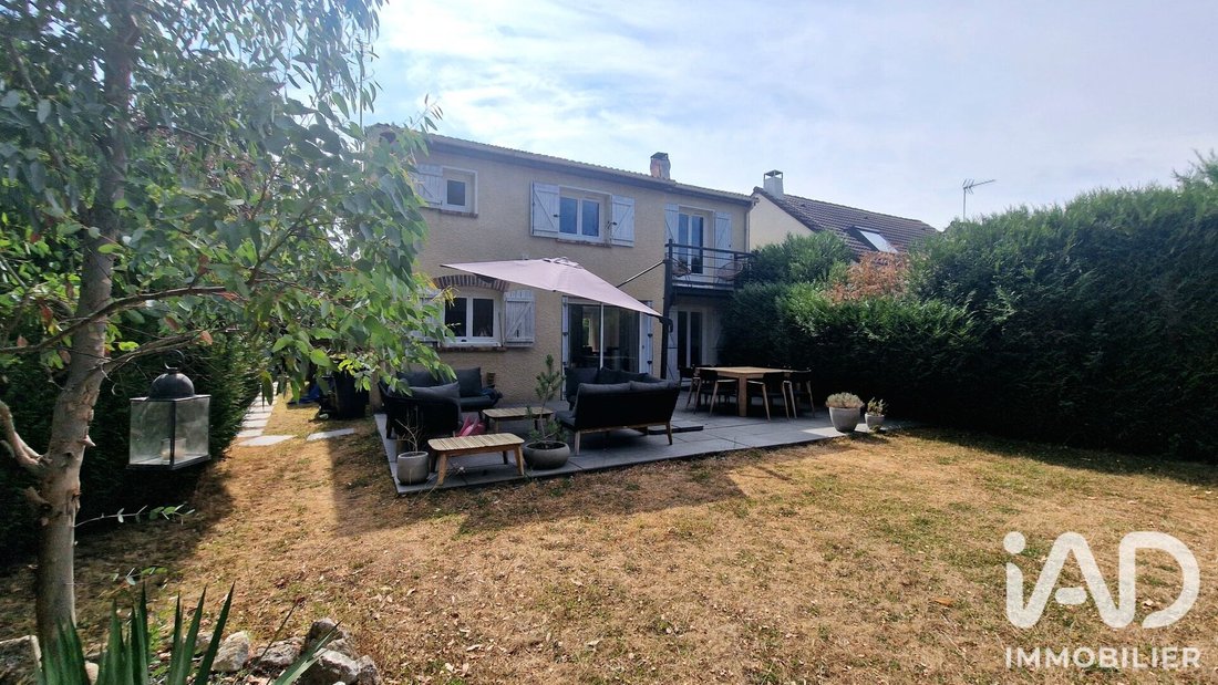 House in Nord Est, Lesigny, France 2 - 18390985