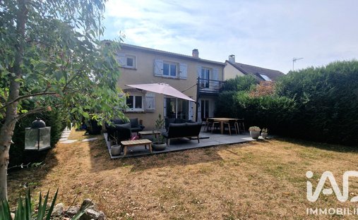 Haus in Nord Est, Lesigny, Frankreich 1
