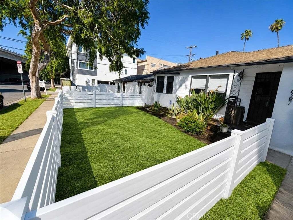 Los Angeles, California, United States 1 - 18562473