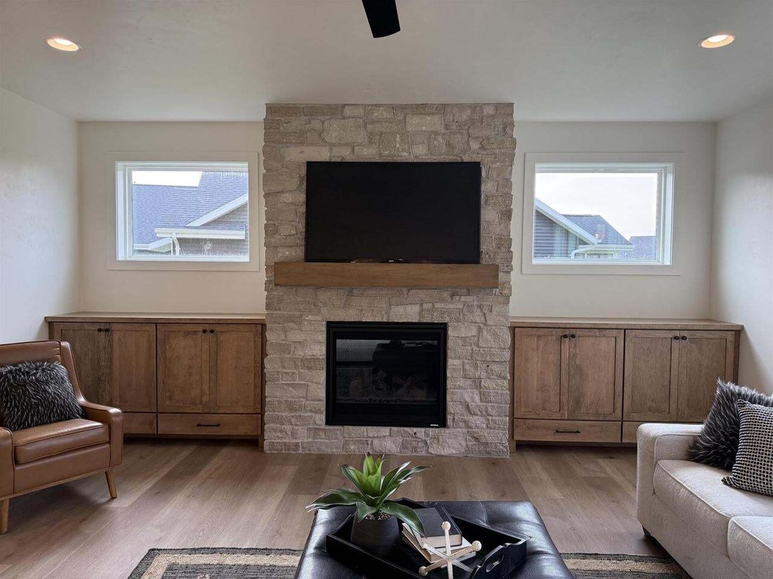House in Combined Locks, Wisconsin, United States 3 - 17786298