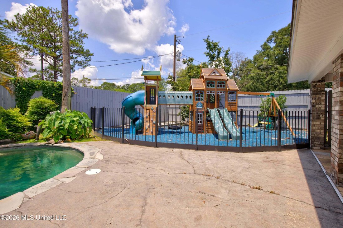 House in Picayune, Mississippi, United States 4 - 18560903