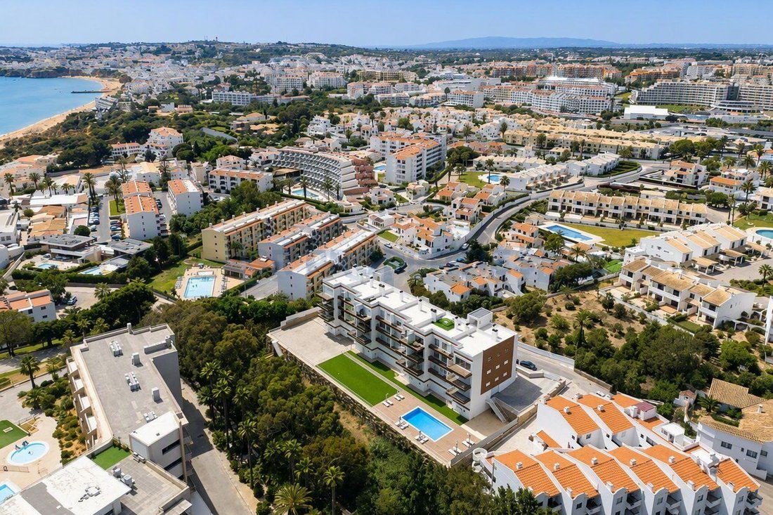 Apartment in Praia dos Pescadores, Olhos de Agua, Portugal 1 - 18438148