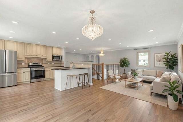 House in Buffalo Grove, Illinois, United States 2 - 18562541