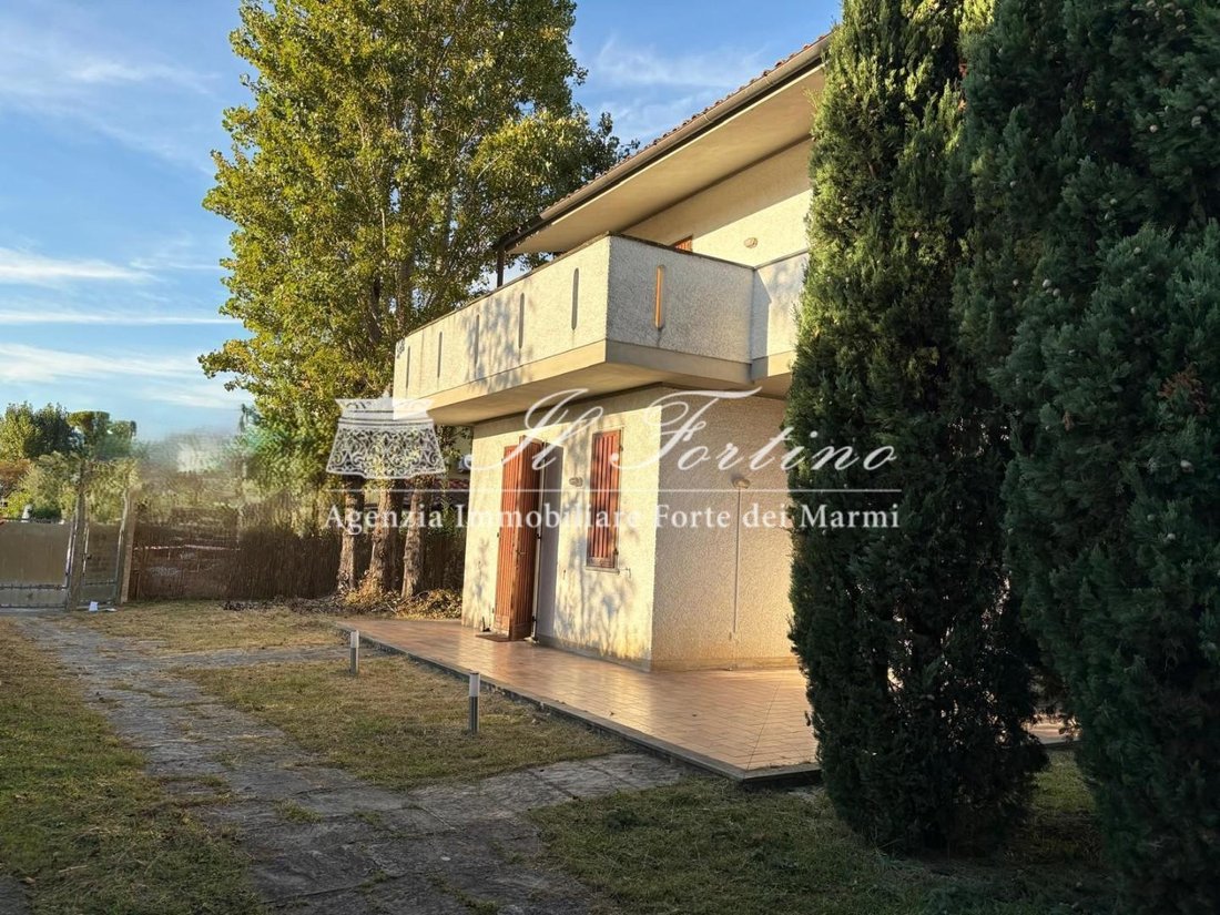 Country House in Vittoria Apuana, Forte dei Marmi, Tuscany 5 - 17466932