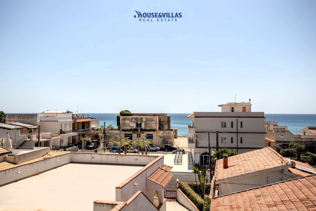 Villa in Noto, Sicily, Italy 3 - 18563473