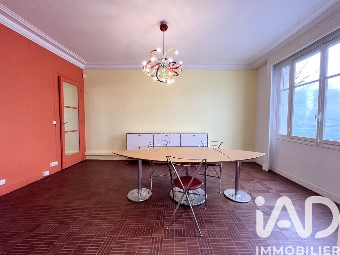 Apartment in Auteuil Nord, Paris 16e Arrondissement, Paris 3 - 18567716