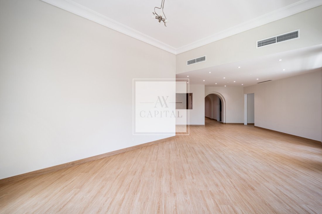 Apartment in Business Bay, Dubai, United Arab Emirates 5 - 18563669