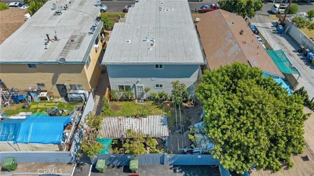 Los Angeles, California, United States 5 - 18562208
