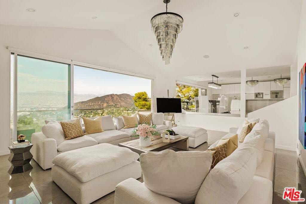 House in Los Angeles, California, United States 4 - 18561204