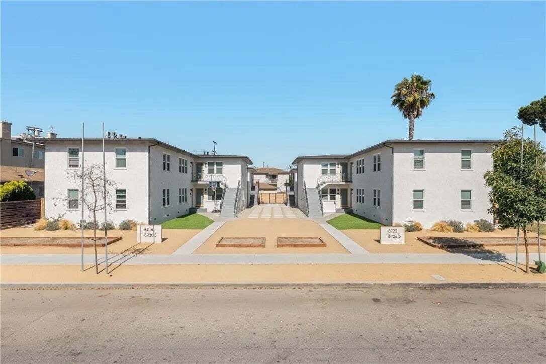 Los Angeles, California, United States 1 - 18559328