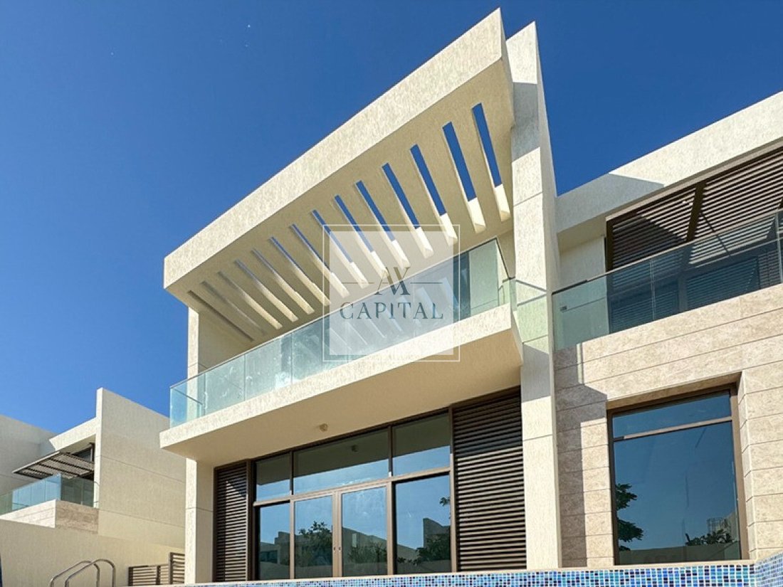 Villa in Hadaeq Sheikh Mohammed Bin Rashid, Dubai, United Arab Emirates 1 - 18563738