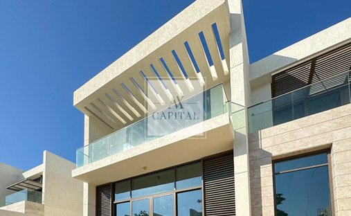 Villa in Hadaeq Sheikh Mohammed Bin Rashid, Dubai, United Arab Emirates 1