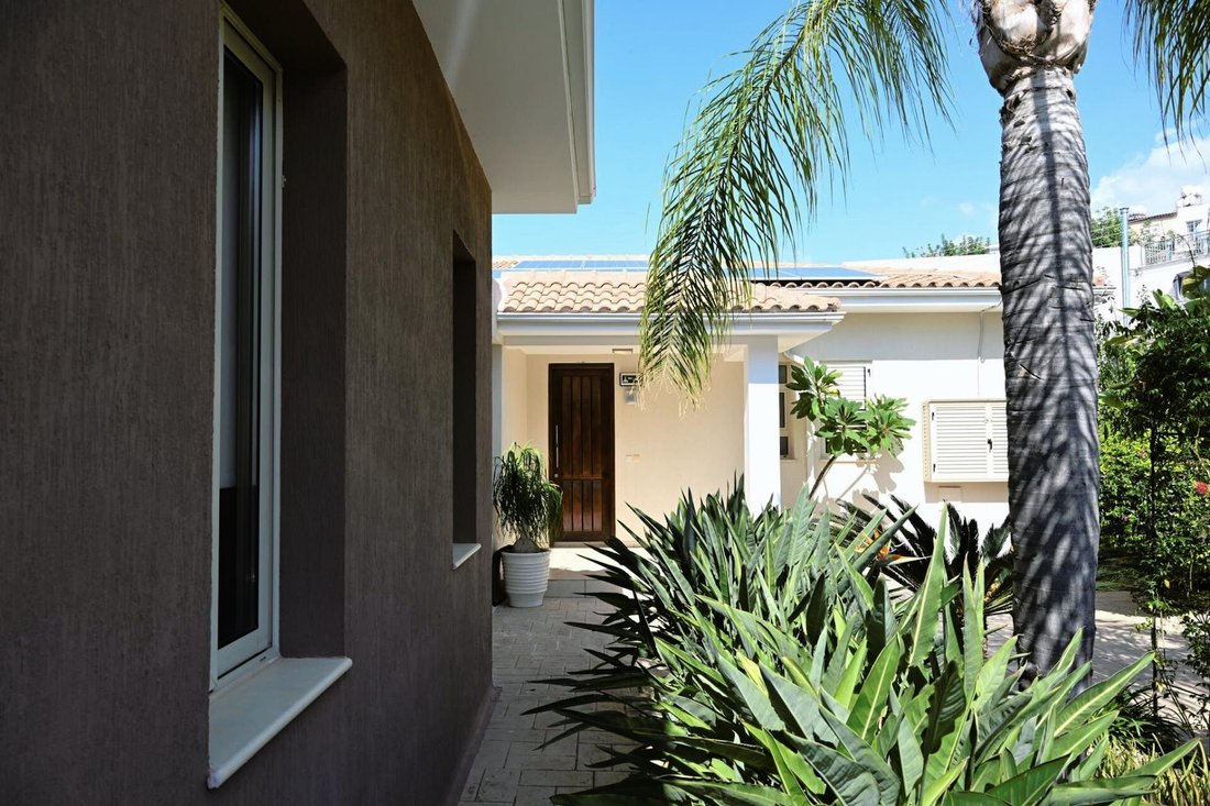 Villa in Mesa Chorio, Paphos, Cyprus 2 - 14077158