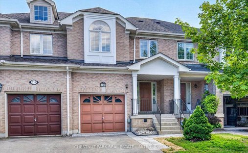 Maison de ville à Newmarket, Ontario, Canada 1