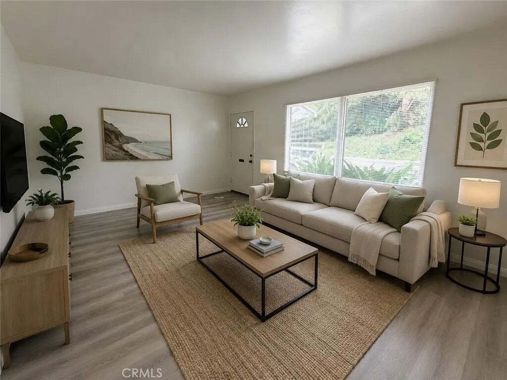Los Angeles, California, United States 4 - 18562473