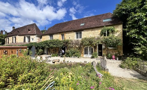 House in Arrondissement of Sarlat-la-Canéda, Nouvelle-Aquitaine, France 1