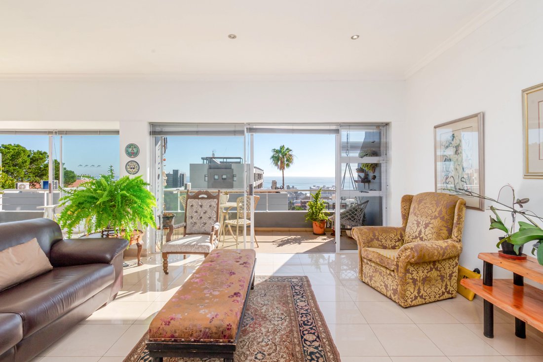 Apartment in Sea Point, Cape Town, South Africa 2 - 18563890