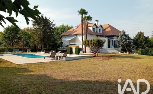 House in Monteils, Occitania, France 1