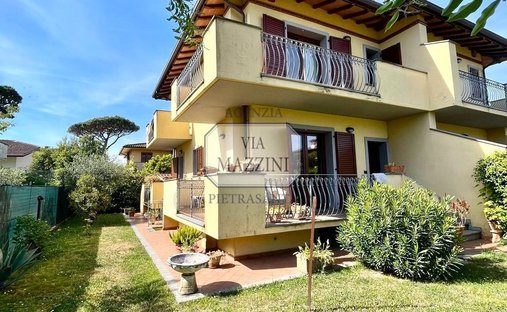 Country House in Fiumetto, Pietrasanta, Italy 1