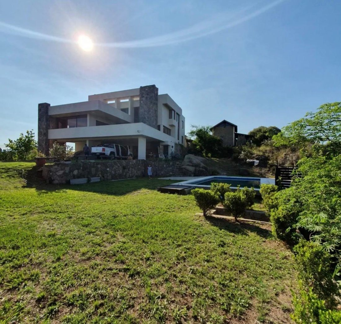 House in Villa Carlos Paz, Cordoba, Argentina 4 - 18560773